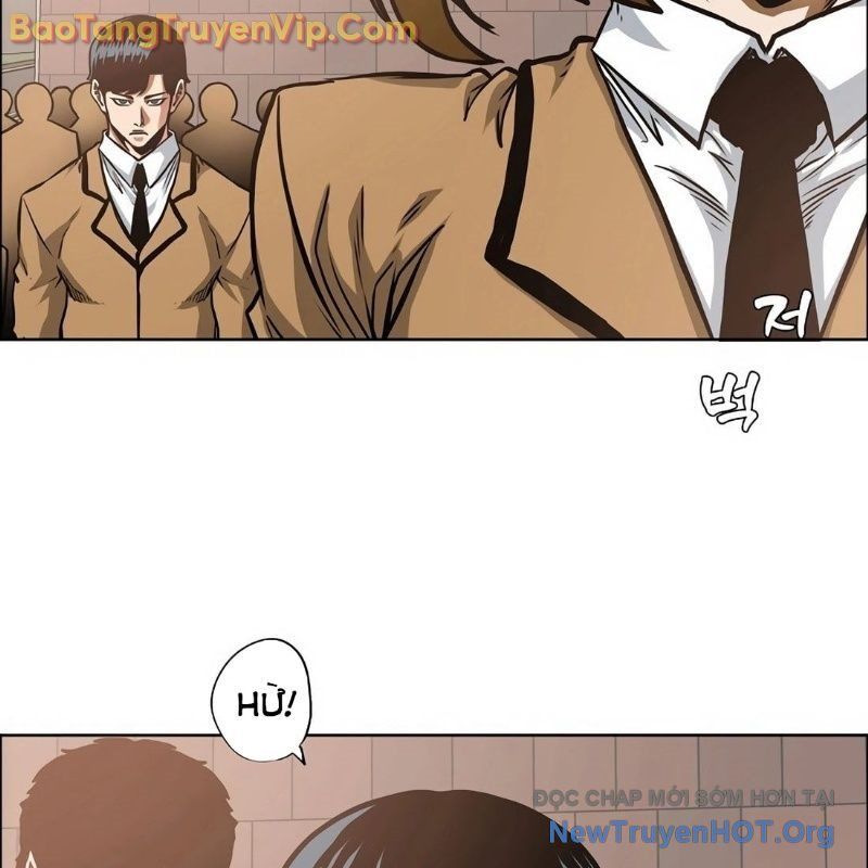 Gia Đình Bí Mật: Chapter 4