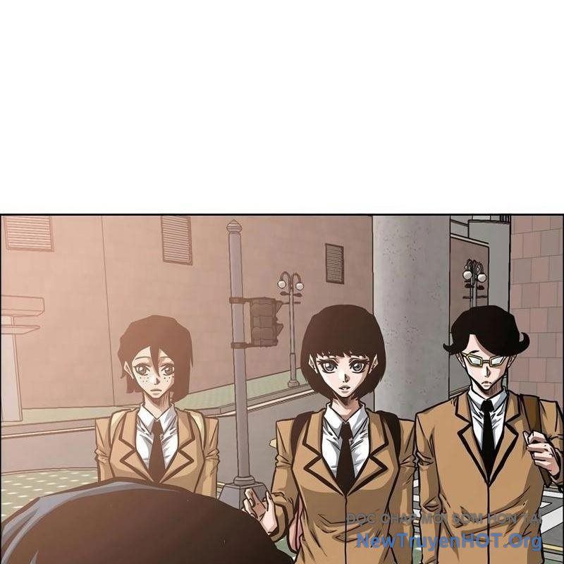 Gia Đình Bí Mật: Chapter 8