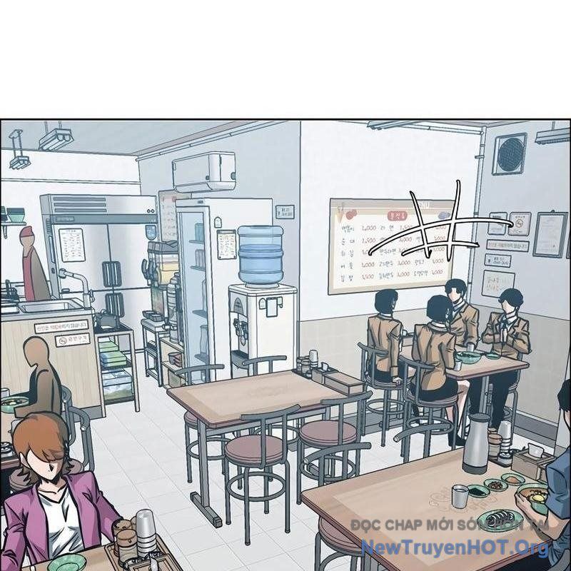 Gia Đình Bí Mật: Chapter 8