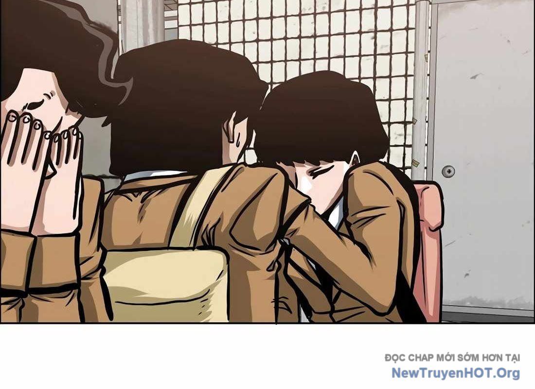 Gia Đình Bí Mật: Chapter 9