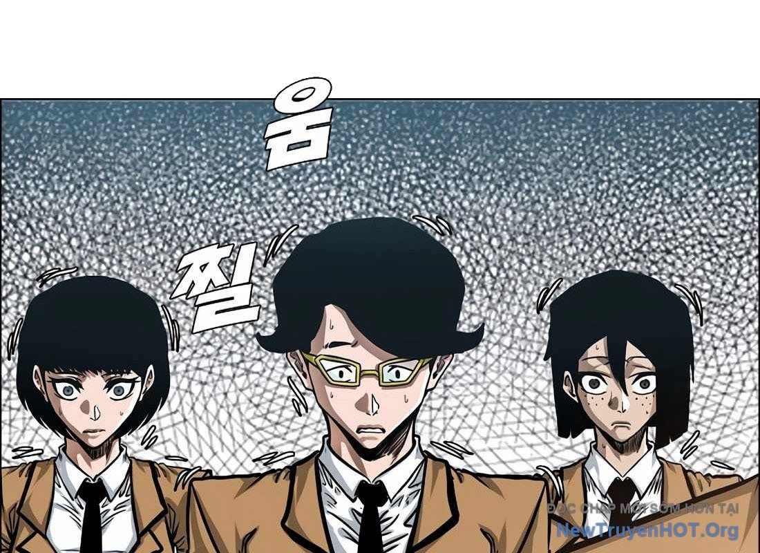 Gia Đình Bí Mật: Chapter 9