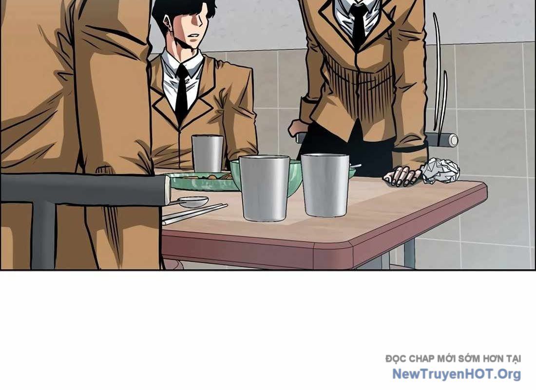 Gia Đình Bí Mật: Chapter 9