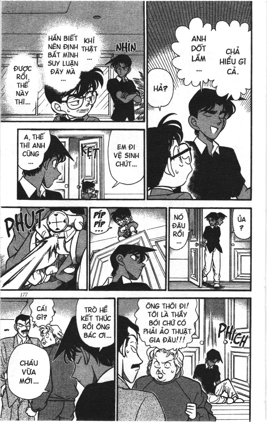 Thám tử lừng danh Conan Loạt truyện tranh: Chapter 128