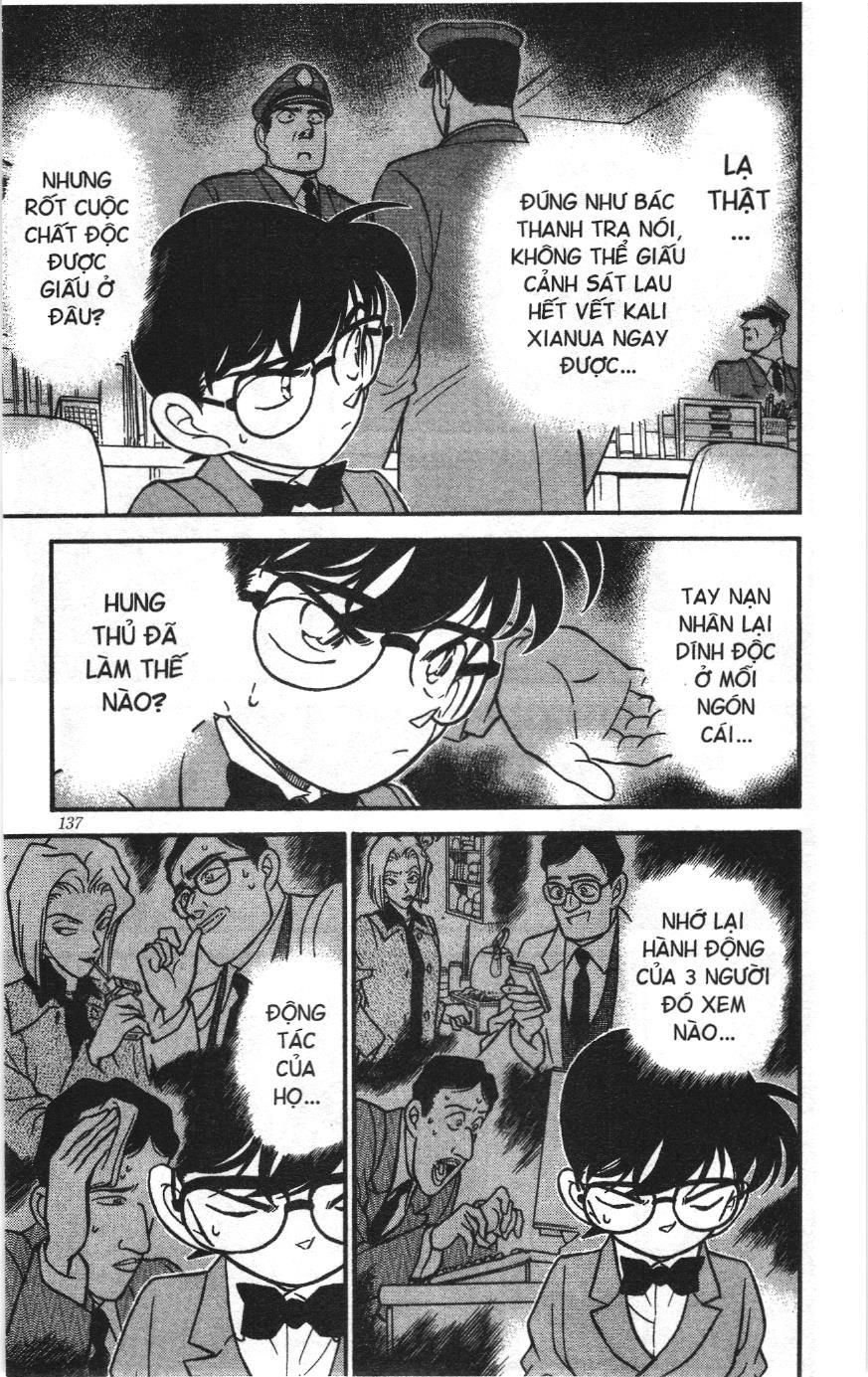 Thám tử lừng danh Conan Loạt truyện tranh: Chapter 156