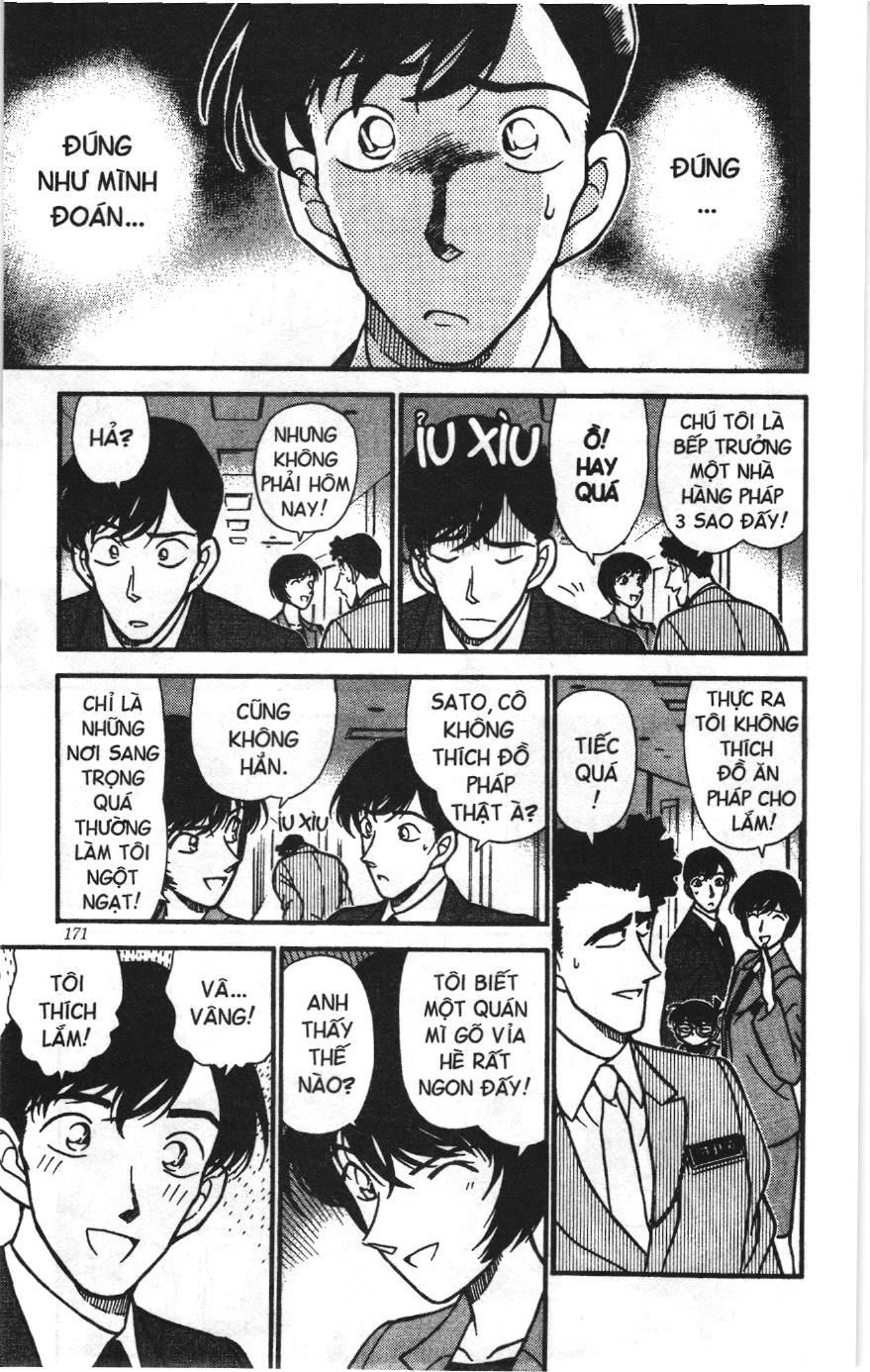 Thám tử lừng danh Conan Loạt truyện tranh: Chapter 220