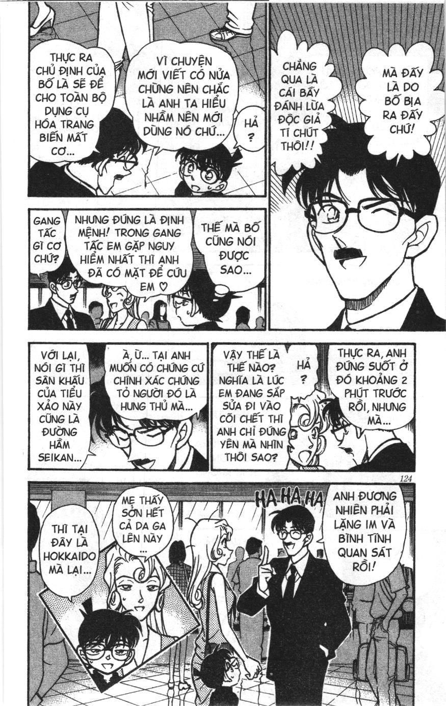 Thám tử lừng danh Conan Loạt truyện tranh: Chapter 228