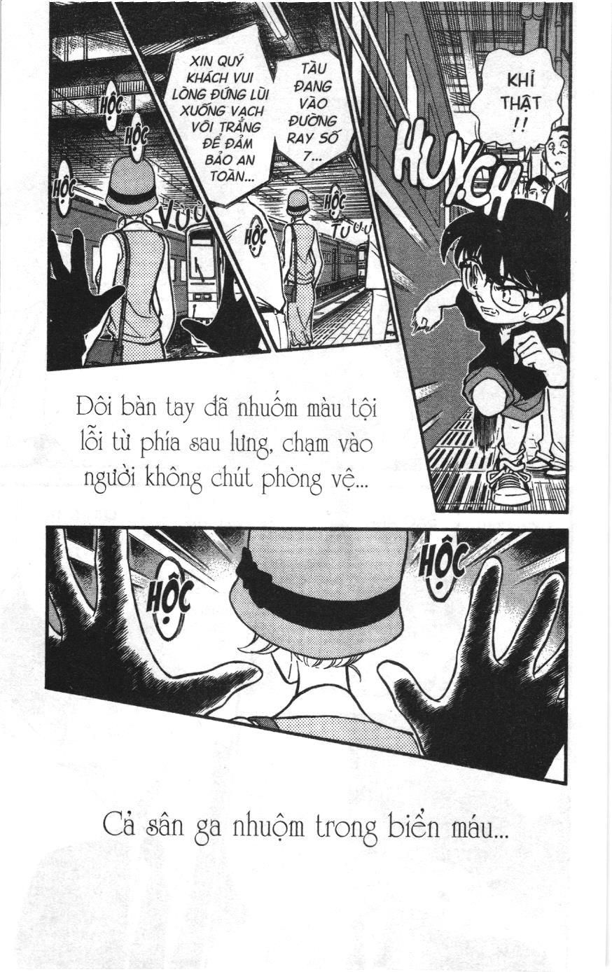 Thám tử lừng danh Conan Loạt truyện tranh: Chapter 228
