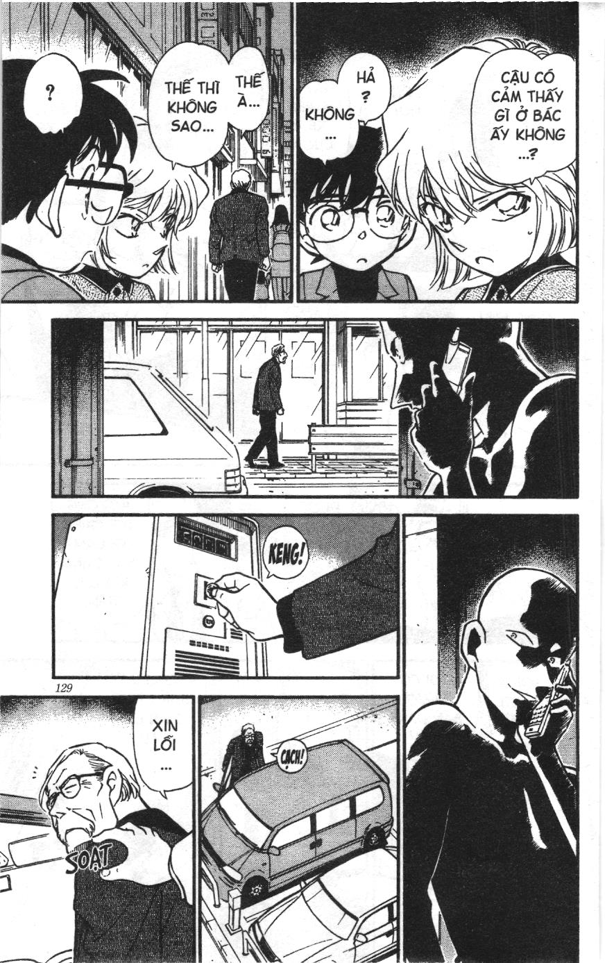 Thám tử lừng danh Conan Loạt truyện tranh: Chapter 335