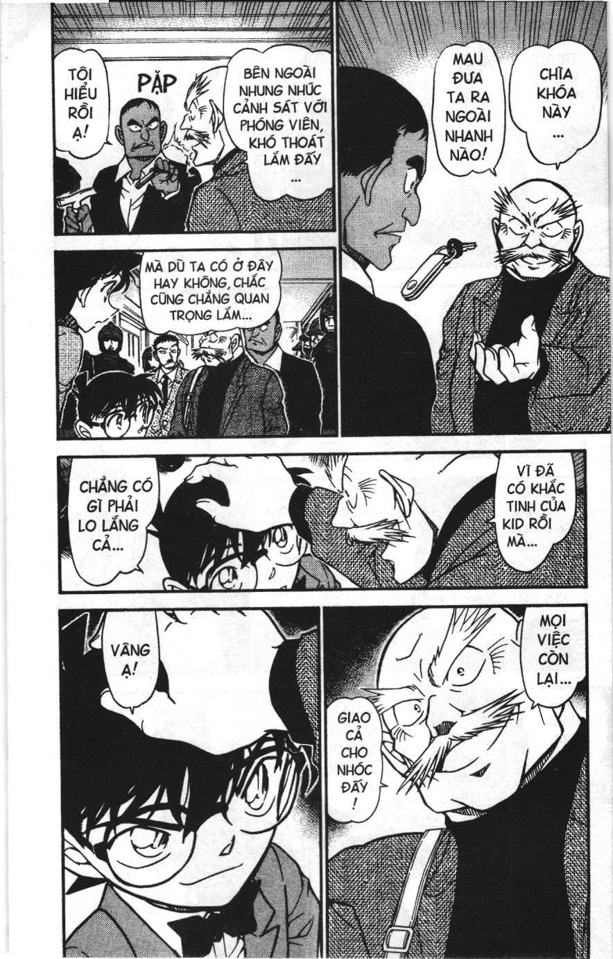 Thám tử lừng danh Conan Loạt truyện tranh: Chapter 687