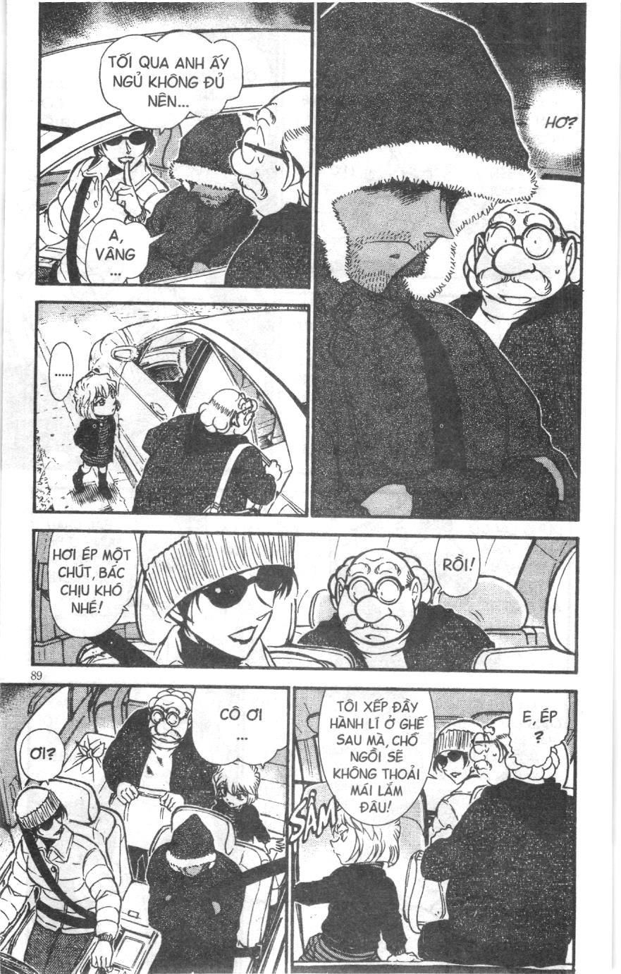 Thám tử lừng danh Conan Loạt truyện tranh: Chapter 692