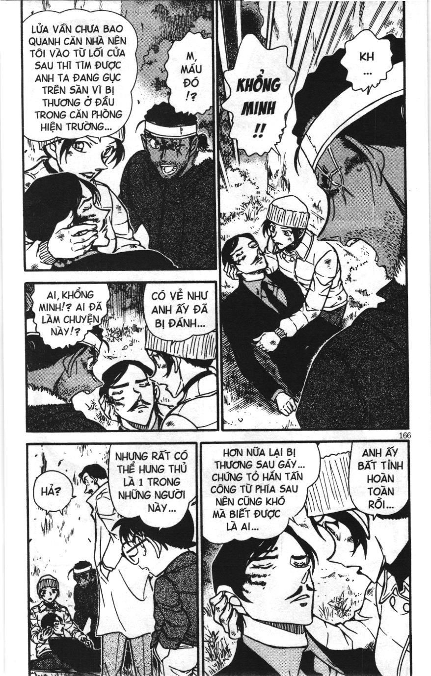 Thám tử lừng danh Conan Loạt truyện tranh: Chapter 697