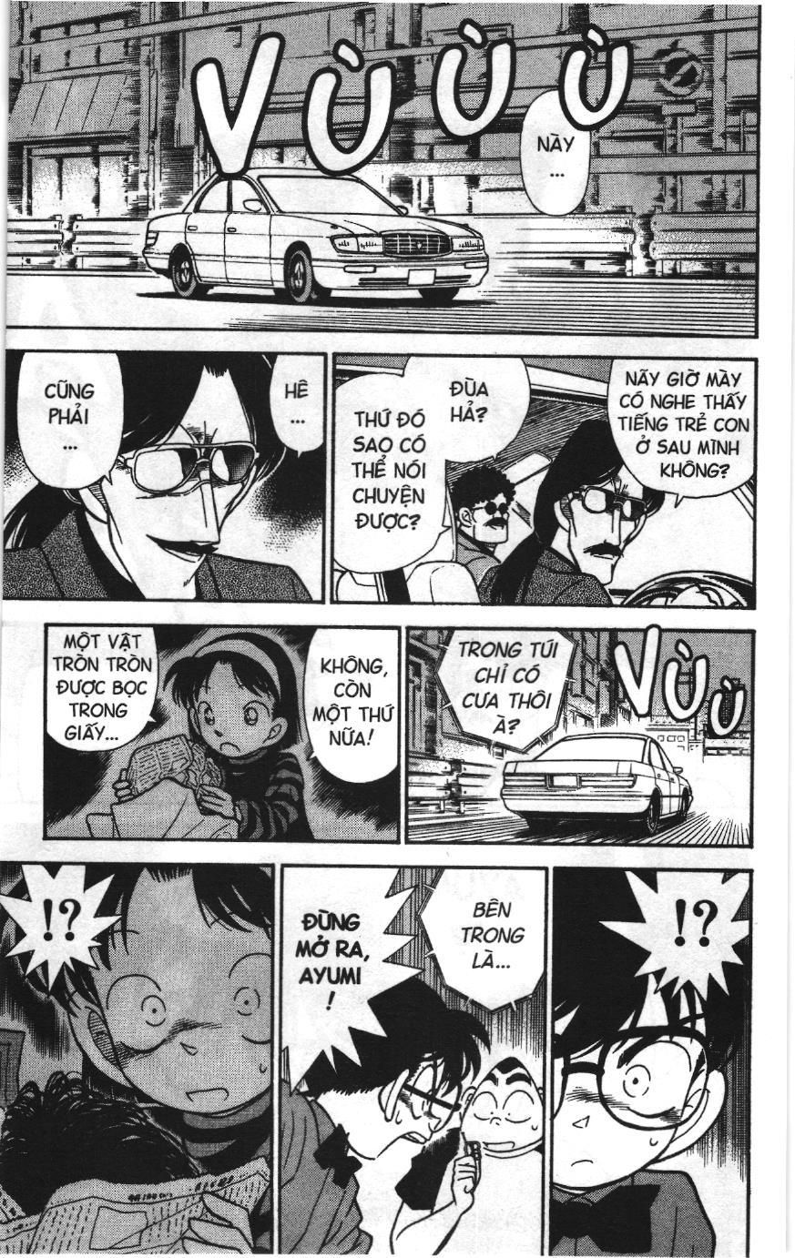 Thám tử lừng danh Conan Loạt truyện tranh: Chapter 79